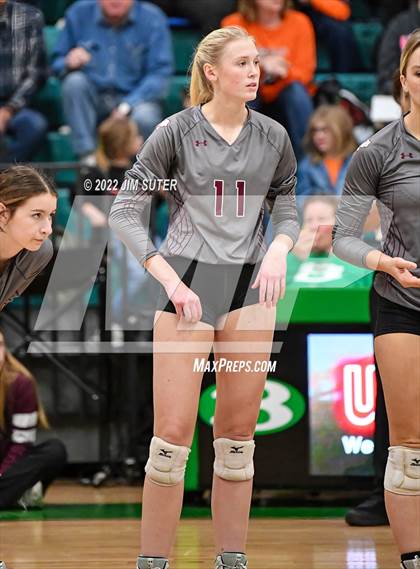 Thumbnail 2 in Schulenburg vs Johnson City (UIL 2A Region 4 Final) photogallery.