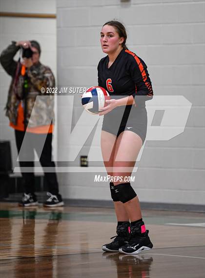 Thumbnail 1 in Schulenburg vs Johnson City (UIL 2A Region 4 Final) photogallery.