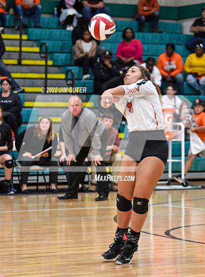 Thumbnail 2 in Schulenburg vs Johnson City (UIL 2A Region 4 Final) photogallery.
