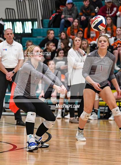 Thumbnail 3 in Schulenburg vs Johnson City (UIL 2A Region 4 Final) photogallery.