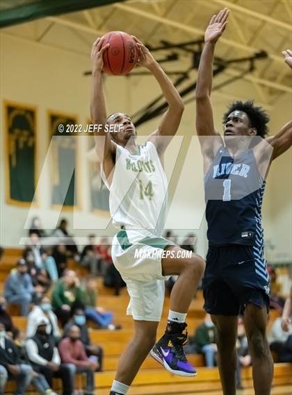 Thumbnail 1 in Great Bridge vs. Indian River photogallery.