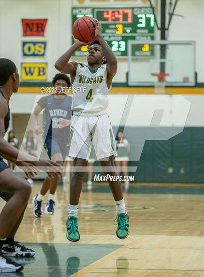 Thumbnail 2 in Great Bridge vs. Indian River photogallery.