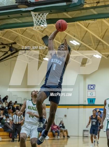 Thumbnail 1 in Great Bridge vs. Indian River photogallery.