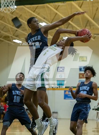 Thumbnail 1 in Great Bridge vs. Indian River photogallery.