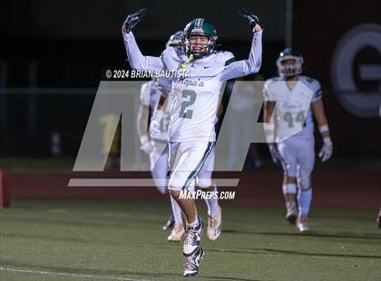 Thumbnail 3 in Damien vs. Kapa'a (HHSAA D1 Semifinal) photogallery.