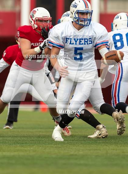 Thumbnail 1 in St. Francis vs. Pleasanton (NSAA Class D2 Final)  photogallery.