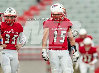 Thumbnail 1 in St. Francis vs. Pleasanton (NSAA Class D2 Final)  photogallery.