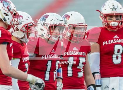 Thumbnail 3 in St. Francis vs. Pleasanton (NSAA Class D2 Final)  photogallery.