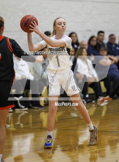 Thumbnail 3 in Faith Lutheran vs. Fernley photogallery.