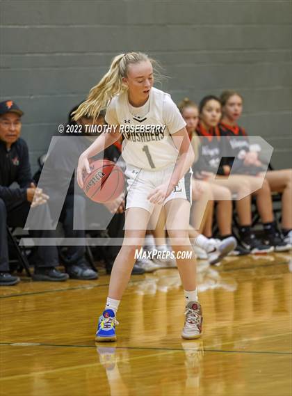 Thumbnail 3 in Faith Lutheran vs. Fernley photogallery.