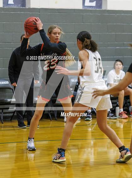 Thumbnail 2 in Faith Lutheran vs. Fernley photogallery.