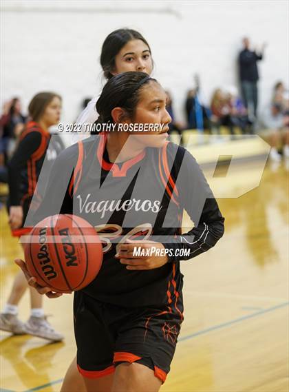 Thumbnail 3 in Faith Lutheran vs. Fernley photogallery.