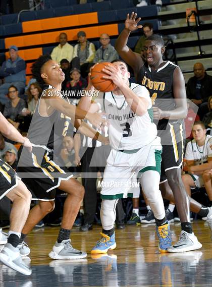 Thumbnail 3 in Chino Hills vs. Bishop O'Dowd (Tarkanian Classic) photogallery.