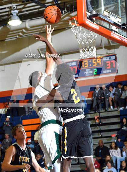 Thumbnail 1 in Chino Hills vs. Bishop O'Dowd (Tarkanian Classic) photogallery.