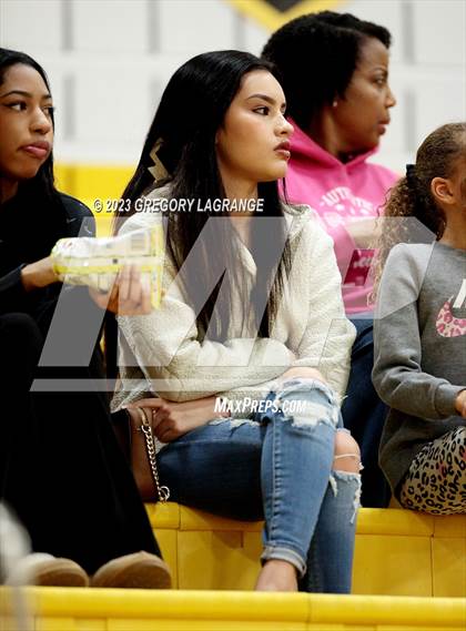 Thumbnail 1 in Bell vs Fossil Ridge photogallery.