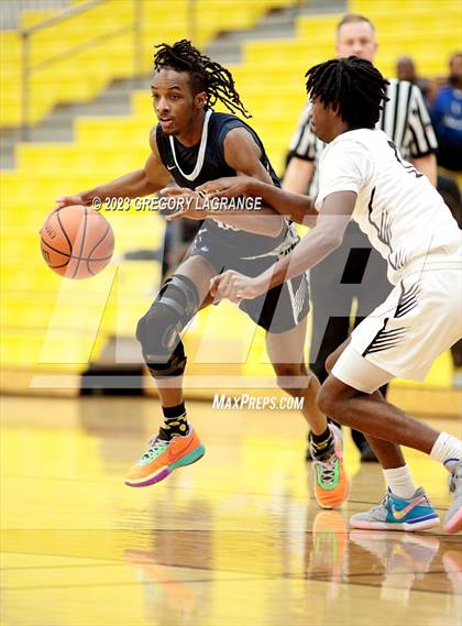 Thumbnail 3 in Bell vs Fossil Ridge photogallery.