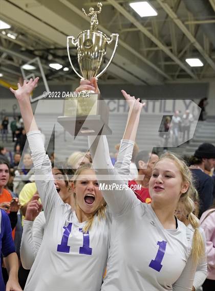 Thumbnail 2 in Langley vs. Chantilly (VHSL Class 6 Region D Final) photogallery.