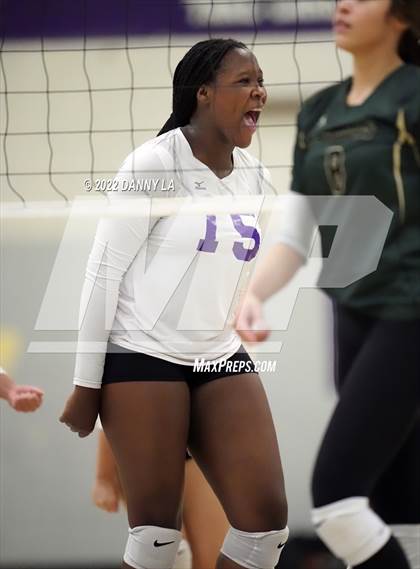 Thumbnail 3 in Langley vs. Chantilly (VHSL Class 6 Region D Final) photogallery.