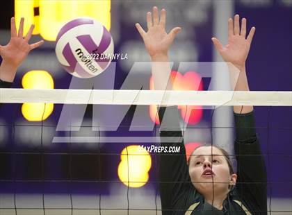 Thumbnail 3 in Langley vs. Chantilly (VHSL Class 6 Region D Final) photogallery.