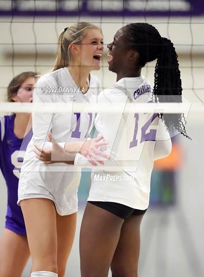 Thumbnail 2 in Langley vs. Chantilly (VHSL Class 6 Region D Final) photogallery.