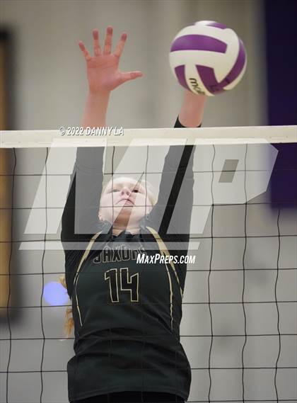 Thumbnail 1 in Langley vs. Chantilly (VHSL Class 6 Region D Final) photogallery.