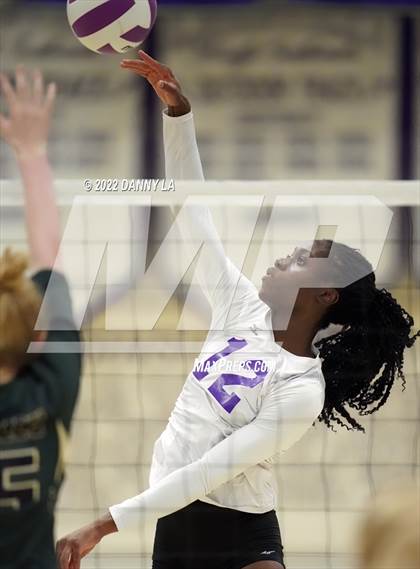 Thumbnail 2 in Langley vs. Chantilly (VHSL Class 6 Region D Final) photogallery.