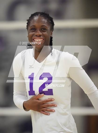 Thumbnail 1 in Langley vs. Chantilly (VHSL Class 6 Region D Final) photogallery.