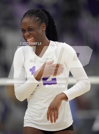 Thumbnail 3 in Langley vs. Chantilly (VHSL Class 6 Region D Final) photogallery.