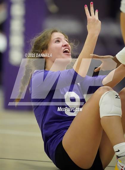 Thumbnail 3 in Langley vs. Chantilly (VHSL Class 6 Region D Final) photogallery.