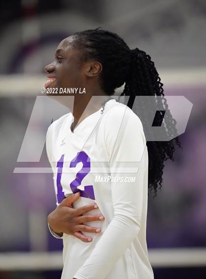 Thumbnail 2 in Langley vs. Chantilly (VHSL Class 6 Region D Final) photogallery.