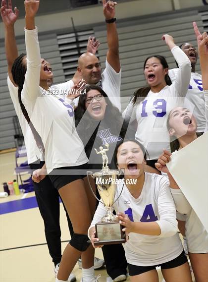 Thumbnail 2 in Langley vs. Chantilly (VHSL Class 6 Region D Final) photogallery.