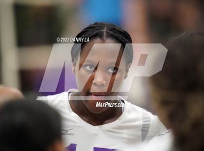 Thumbnail 2 in Langley vs. Chantilly (VHSL Class 6 Region D Final) photogallery.
