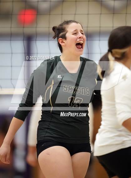 Thumbnail 3 in Langley vs. Chantilly (VHSL Class 6 Region D Final) photogallery.
