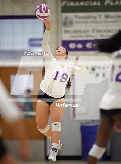Thumbnail 2 in Langley vs. Chantilly (VHSL Class 6 Region D Final) photogallery.