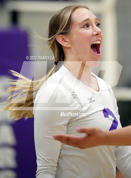 Thumbnail 3 in Langley vs. Chantilly (VHSL Class 6 Region D Final) photogallery.