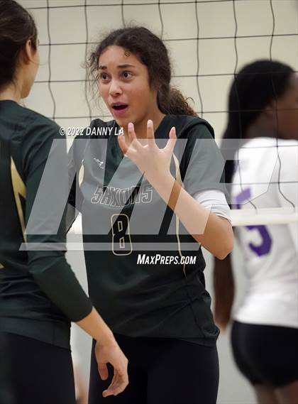 Thumbnail 1 in Langley vs. Chantilly (VHSL Class 6 Region D Final) photogallery.