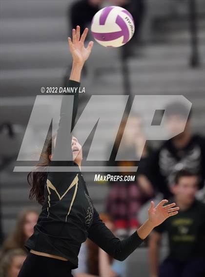 Thumbnail 3 in Langley vs. Chantilly (VHSL Class 6 Region D Final) photogallery.