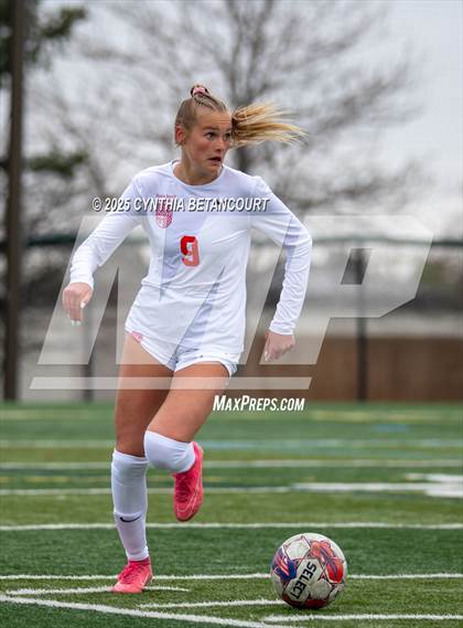 Thumbnail 1 in Thunder Ridge vs Regis Jesuit photogallery.