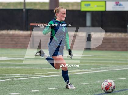 Thumbnail 2 in Thunder Ridge vs Regis Jesuit photogallery.