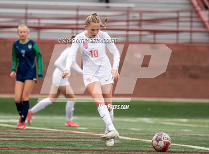 Thumbnail 3 in Thunder Ridge vs Regis Jesuit photogallery.