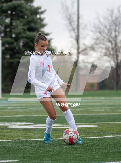 Thumbnail 3 in Thunder Ridge vs Regis Jesuit photogallery.