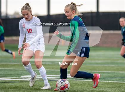 Thumbnail 2 in Thunder Ridge vs Regis Jesuit photogallery.