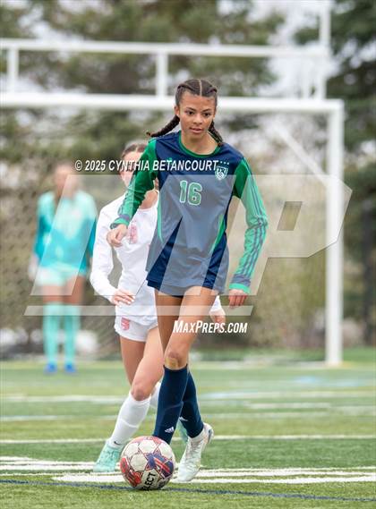 Thumbnail 2 in Thunder Ridge vs Regis Jesuit photogallery.
