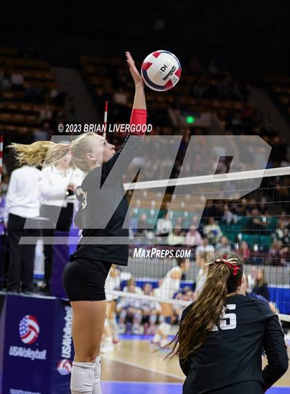 Thumbnail 3 in Eaton vs. University (CHSAA 3A Semifinal) photogallery.