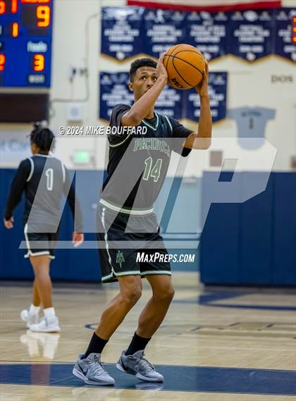 Thumbnail 1 in Sierra Pacific vs Pacifica (Santa Barbara Holiday Classic) photogallery.