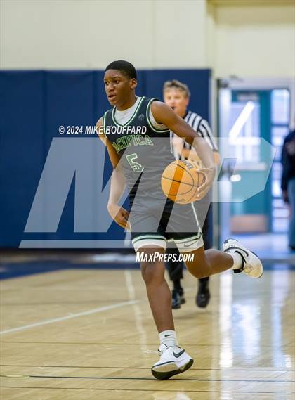Thumbnail 1 in Sierra Pacific vs Pacifica (Santa Barbara Holiday Classic) photogallery.