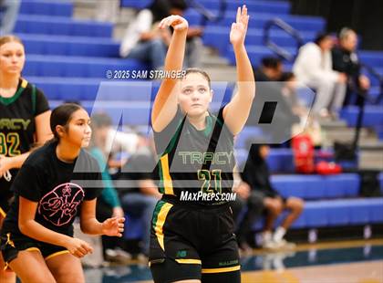 Thumbnail 3 in Tracy @ Newark Memorial photogallery.