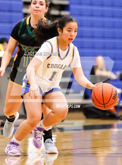 Thumbnail 2 in Tracy @ Newark Memorial photogallery.