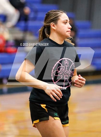 Thumbnail 2 in Tracy @ Newark Memorial photogallery.