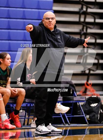 Thumbnail 1 in Tracy @ Newark Memorial photogallery.